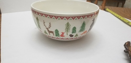 Ceramic bowl, Deer, bear,squirrel, trees red green -cereal, popcorn, cute - Picture 4 of 7