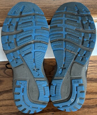 Brooks Adrenaline GTS 22 Shoe - Black/Blue/Cherry Tomato SIZE 8.0