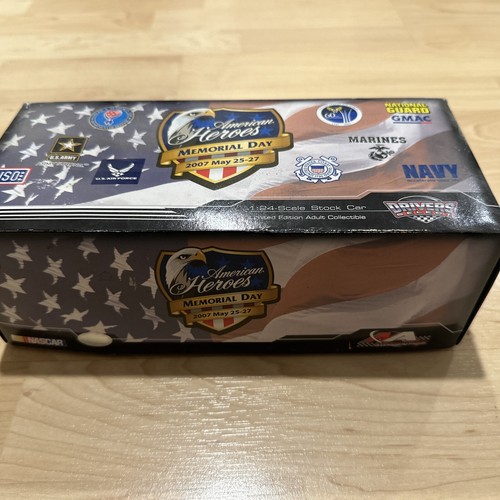 Mark Martin #01 Army/American Heroes 2007 Monte SS 1:24 scale C017821MIMM NASCAR - Picture 6 of 12