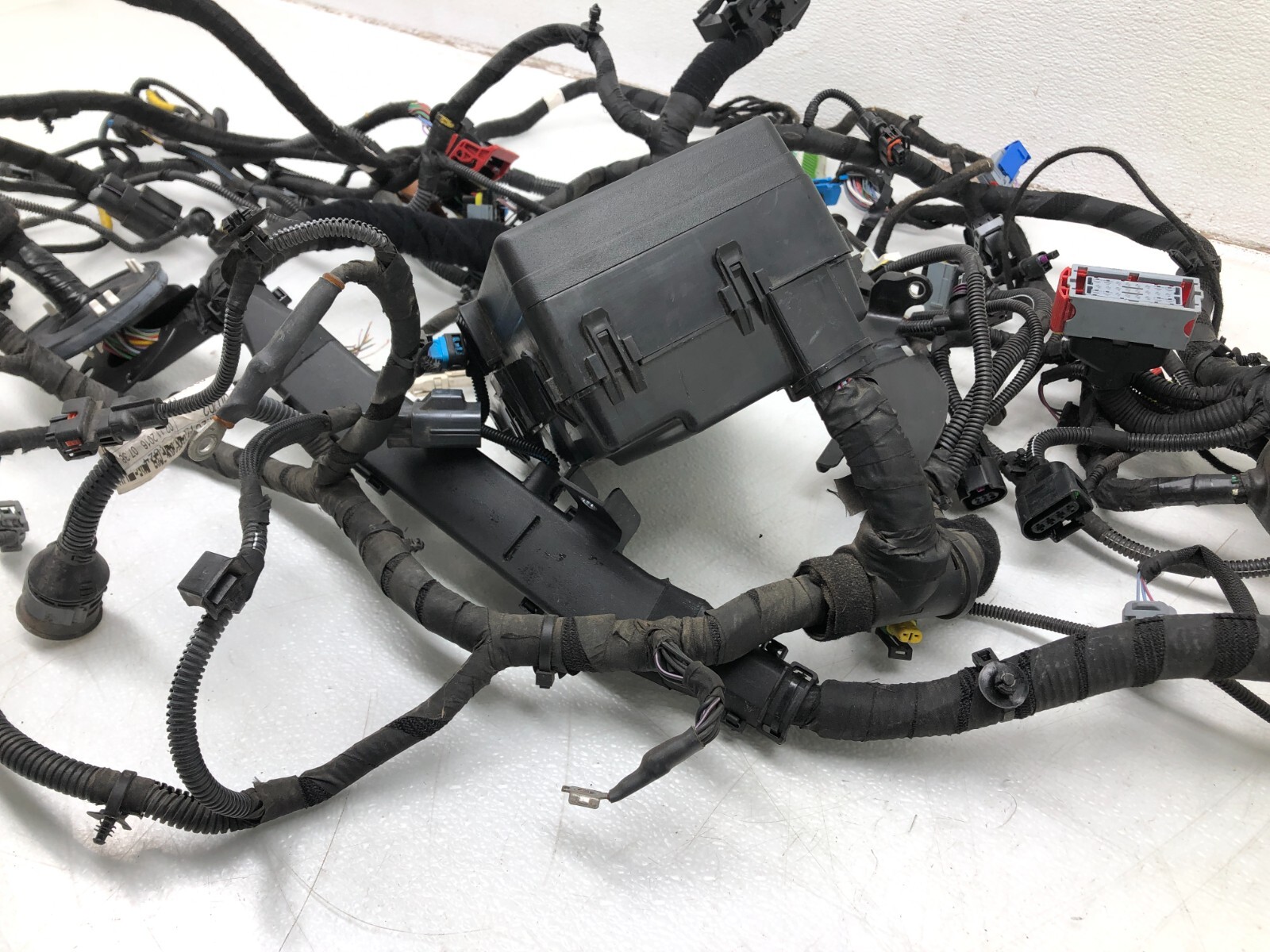 2017-2020 MASERATI LEVANTE S 3.0L V6 ENGINE BAY WIRING HARNESS OEM.