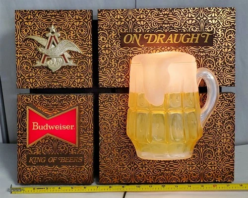 R-678 VINTAGE 1960/70S BUDWEISER KING OF BEERS LIGHTED SIGN W/3D GLASS BEER MUG!