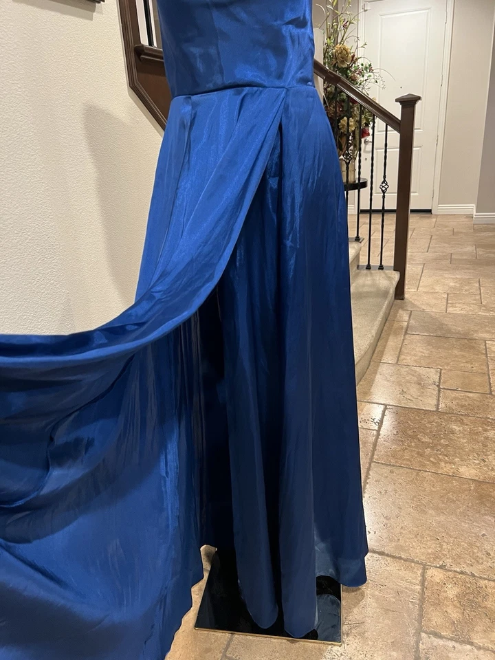 Vestido capuz Galina Signature Charmeuse com cadarço nas costas azul - Tamanho 6 - Imagem 3 de 4