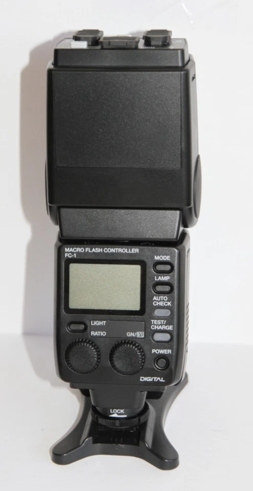 Olympus SRF-11 Ring Flash System & TF-22 Twin Flash Unit, Adapters ETC Mint Box - Image 2 of 4