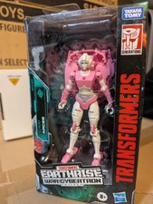 Hasbro Transformers War for Cybertron Earthrise Deluxe Class Arcee