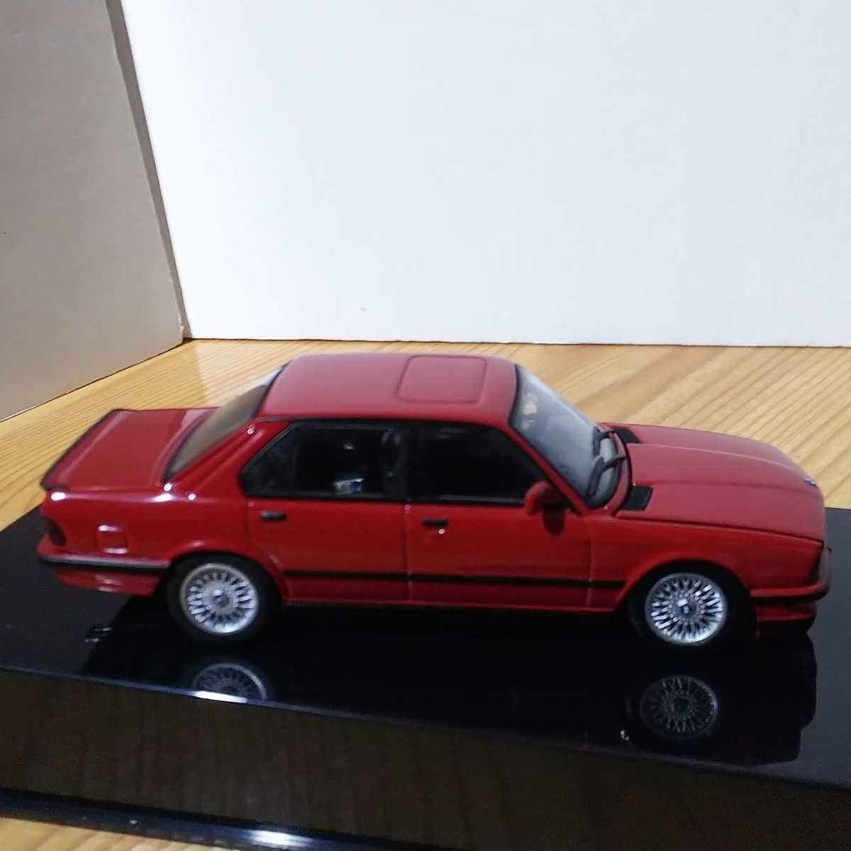 1/43 AUTOart BMW M5 E28 Zinnoberred w/ Box From Japan 55151 1/43 AUTOart BMW M5 E28 Zinnoberred w/ Box From Japan 55151