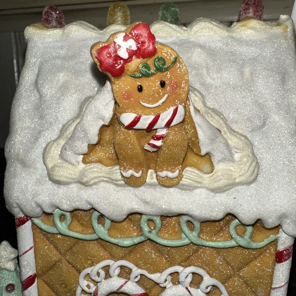 Quemador de tarta Yankee Candle Light Up Navidad Gingerbread House - sin plato de tarta Foto 4 de 4