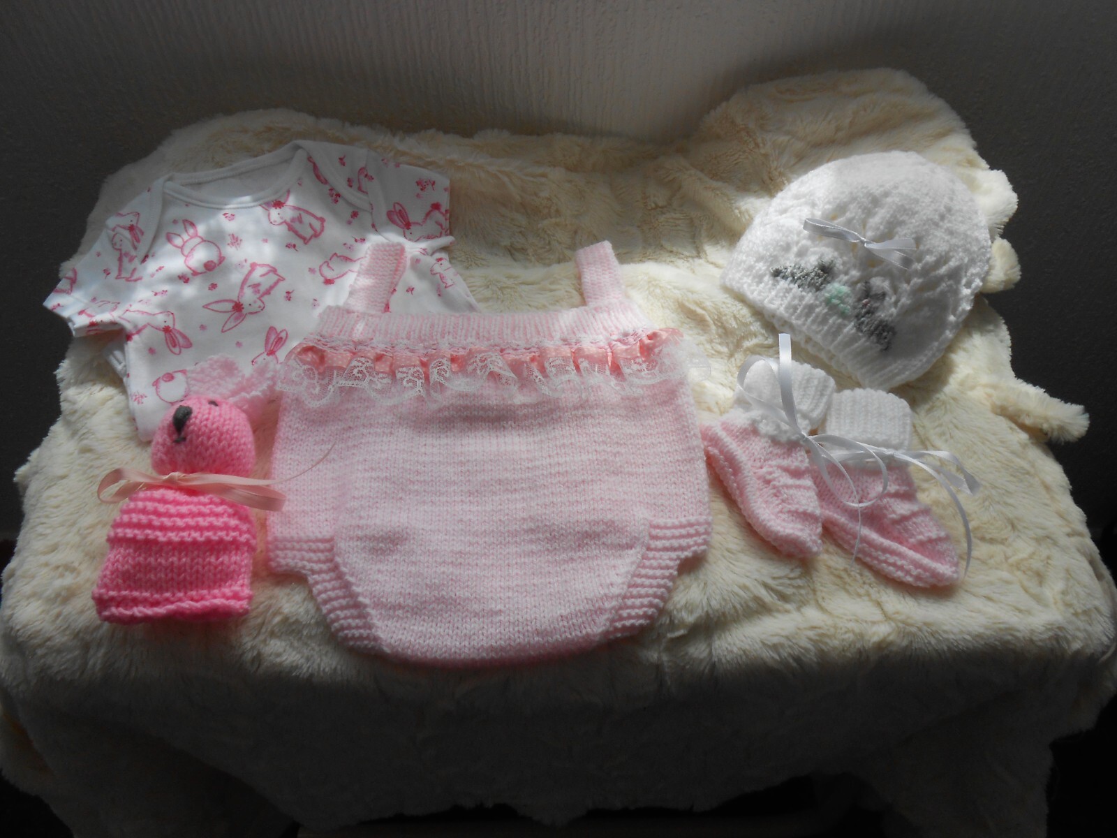 Hand knitted  Pink Bunny lace romper set .. baby girl 0-3MTH/REBORN 19-22".NEW