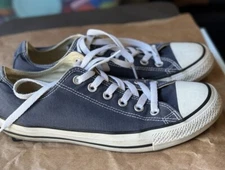 Size 7 - Converse Chuck Taylor All Star Low Navy