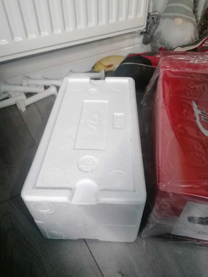 😯 Nummer 1 von 1500 😯 Jaguar XJ12 Broadspeed Avengers - GT Spirit 1/18 - GT135 - Bild 4 von 4