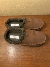   NORDSTROM RACK  MENS SIZE S 7/8 BROWN FAUX FUR LINED SLIPPERS