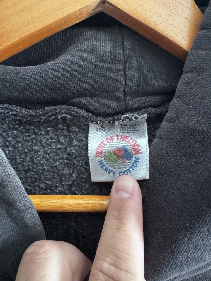 Sudadera con Capucha Vintage Años 90 Fruit Of The Loom Negra Desteñida por el Sol Surf Shop Talla L Foto 4 de 4