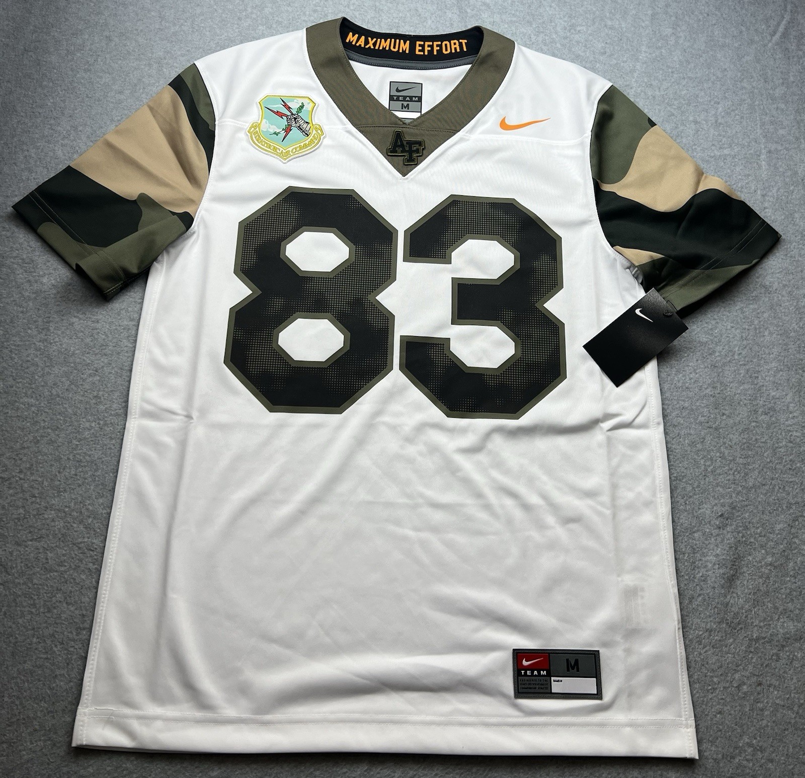 Nike #83 Air Force Falcons Special Forces Game Football Jersey Size Medium NWT
