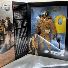Vintage G.I. jOE - WW II Forces Tuskegee Fighter Pilot  Rare 1996 Hasbro NFRB