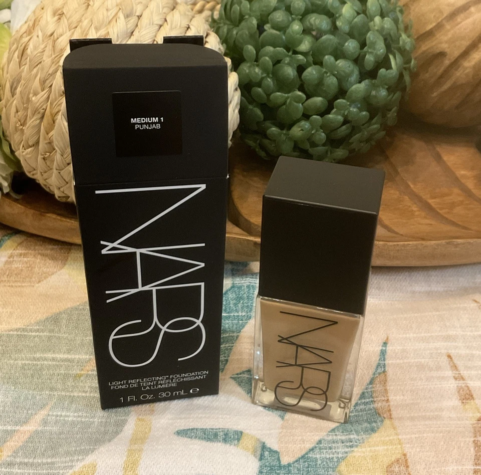 NARS Light Reflecting Foundation in Shade: Medium 1 Punjab - 1oz - Image 2 of 4