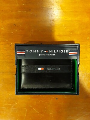TOMMY HILFIGER LEATHER WALLET PASSCASE VALET
