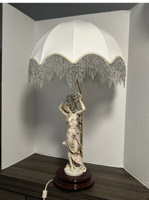Giuseppe Armani Florence Limited Edition 1856/7500 Lady with