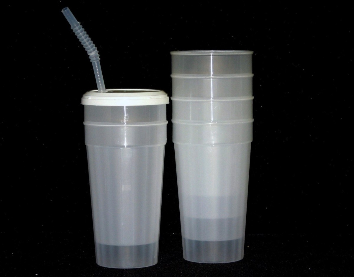 12 Lg Clear Fluted Tumblers White Lids Straws Made in America Large 32  Ounces