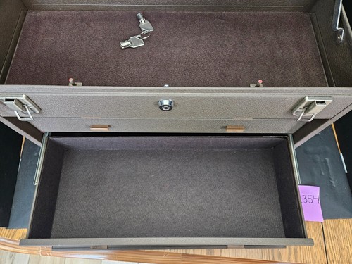KENNEDY #620 3 DRAWER MACHINIST TOOLCHEST W/KEYS 20 1/2" L x 8 1/2" D x 13 1/2" - Picture 3 of 13