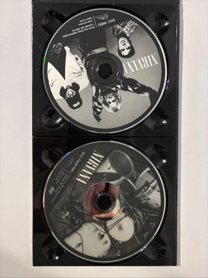 Nirvana with the Lights Out 2004 Box Set, 4-Disc, 3-CD Foto 4 de 4