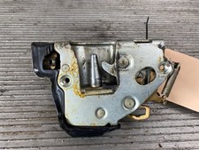 69116 Türschloss links hinten MERCEDES-BENZ 123 Stufenheck (W123) A1237301335 69116 Türschloss links hinten MERCEDES-BENZ 123 Stufenheck (W123) A1237301335