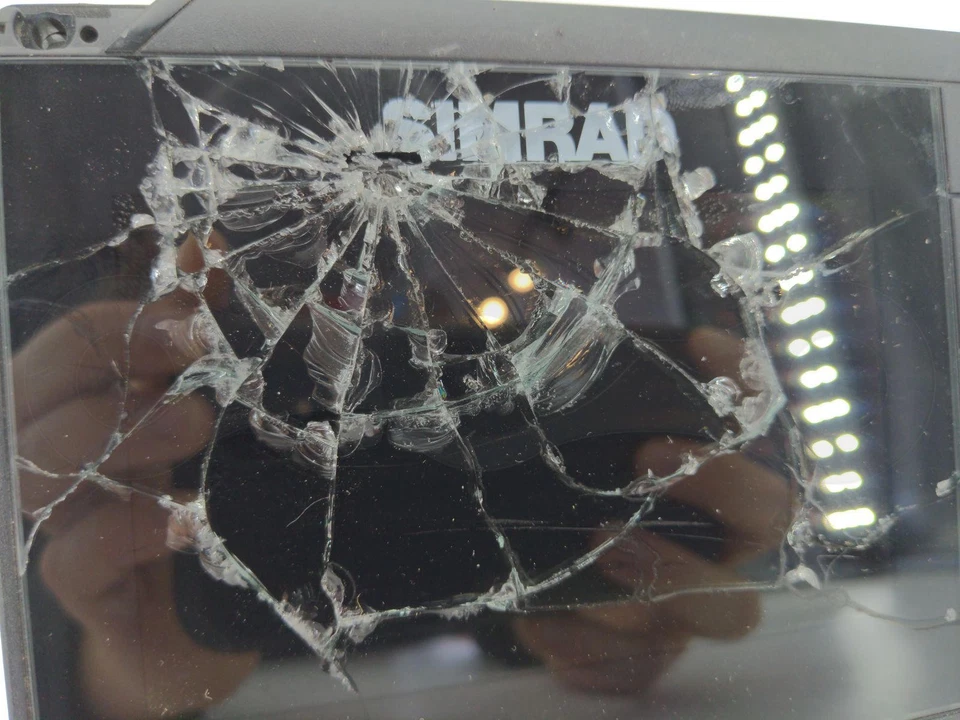 SIMRAD CRUISE 5 FISHFINDER BOAT CHARTING MULTIFUNCTION MONITOR DISPLAY HEAD UNIT - Image 4 of 4