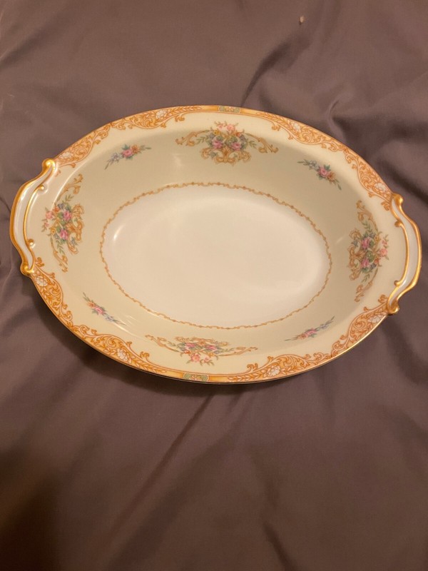 Noritake Acacia bone china green-yellow with gold (1933-1955) 11 1/2" x 8" x 3"