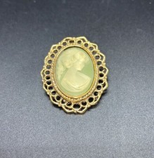 Vintage Signed 'PERI' Cameo Gold Toned Pendant Brooch Pin