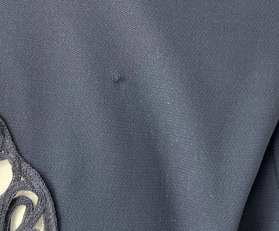 Conjunto de traje chaqueta bordada con encaje azul marino Escada + falda plisada talla 36 Foto 4 de 4