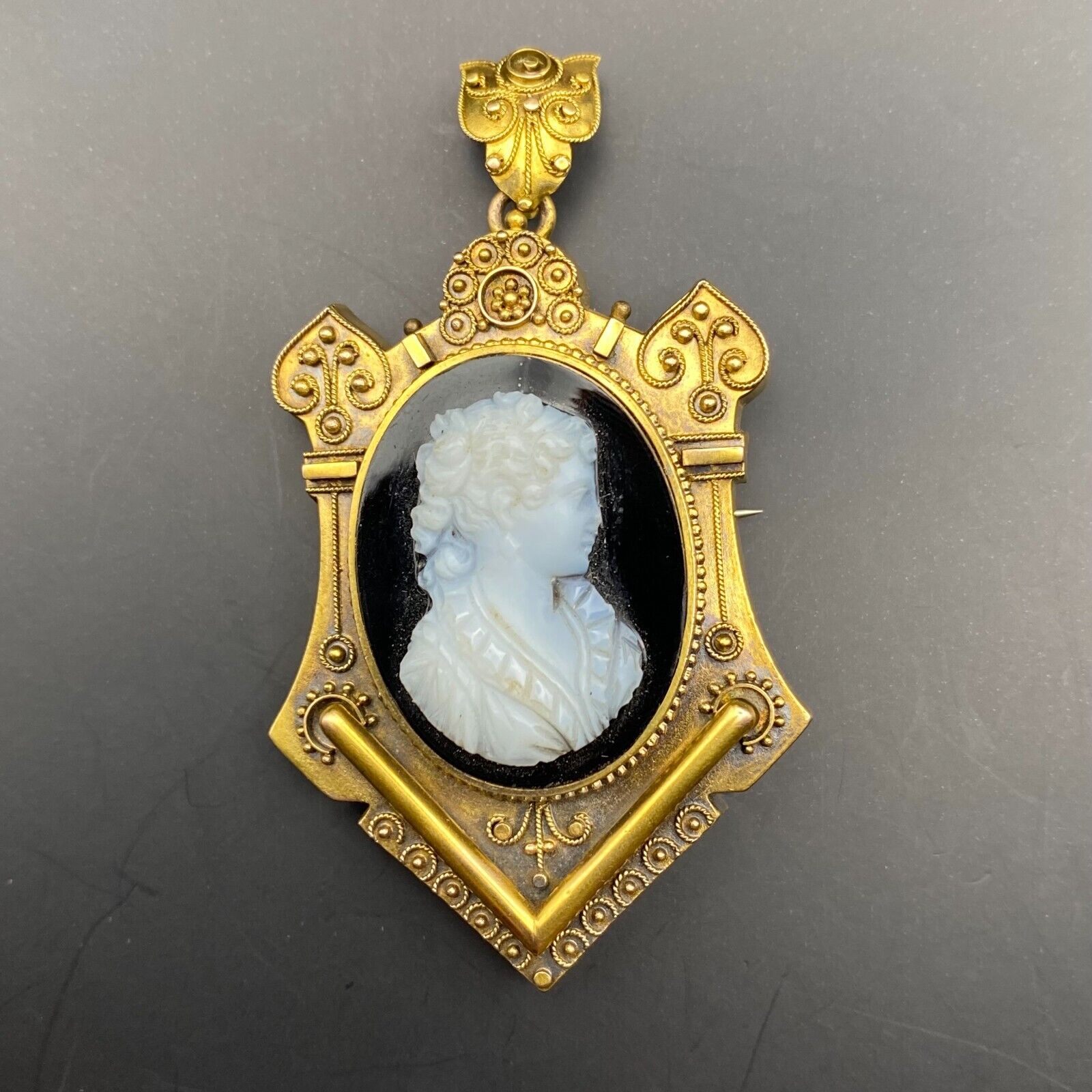 Victorian 14k Yellow Gold Cameo pendant/brooch - image 2