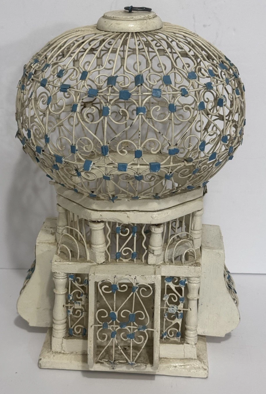 Antique Victorian Style Bird Cage Wood Wire Sphere Hot Air Balloon- White/Blue
Opens in a new window