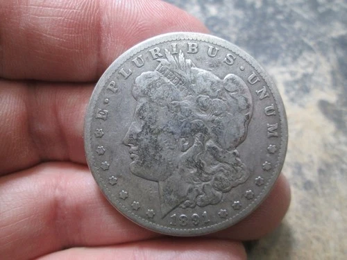 US 1891 CC MORGAN DOLLAR COIN IN FINE CONDITION