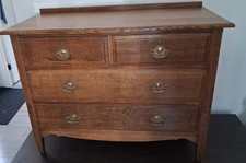Solid oak chest of drawers