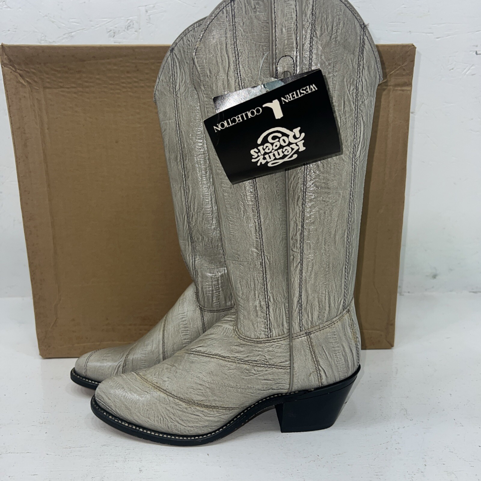 New Women’s Gray Kenny Rodger’s Cowboy Boots. 40432 5.5 5 1/2 M. 20-36