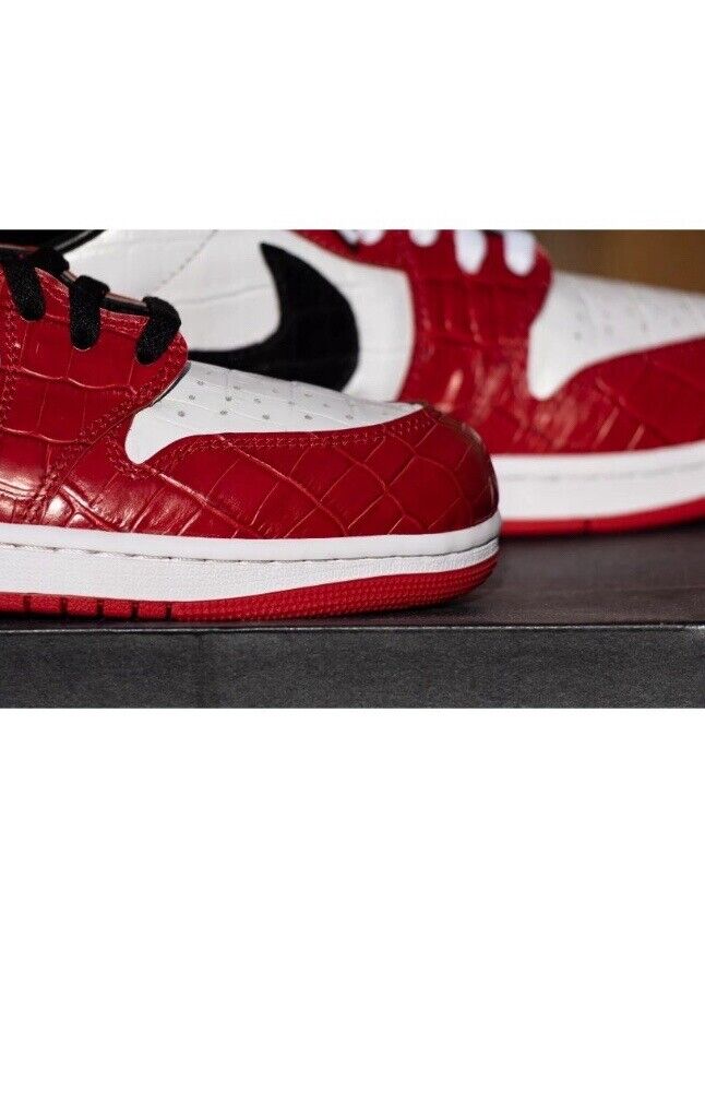 Size 10 - Air Jordan 1 Retro OG Low Chicago 883419952401 | eBay Size 10 - Air Jordan 1 Retro OG Low Chicago 883419952401 | eBay