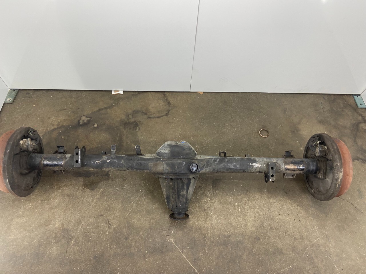 2000 2006 Toyota Tundra Rear Axle Assembly 2WD 8 Cylinder 4.10 RATIO