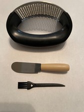 Vantic Garlic Press - Stainless Steel Garlic Crusher, Mincer and Chopper