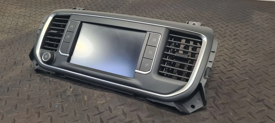 Vauxhall Vivaro MK3 (K0) 2021 Multi Function Display Screen & Control 9831665880 - Image 2 of 4