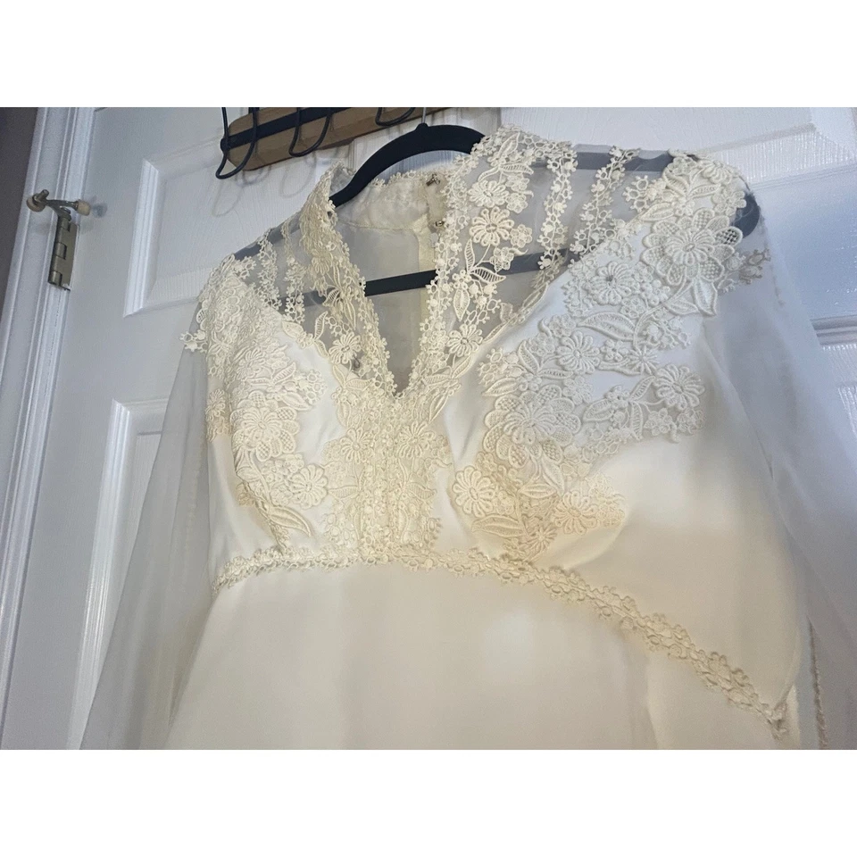 Vestido de novia vintage cosido a mano manga larga encaje superpuesto transparente vestido de novia + velo Foto 2 de 4