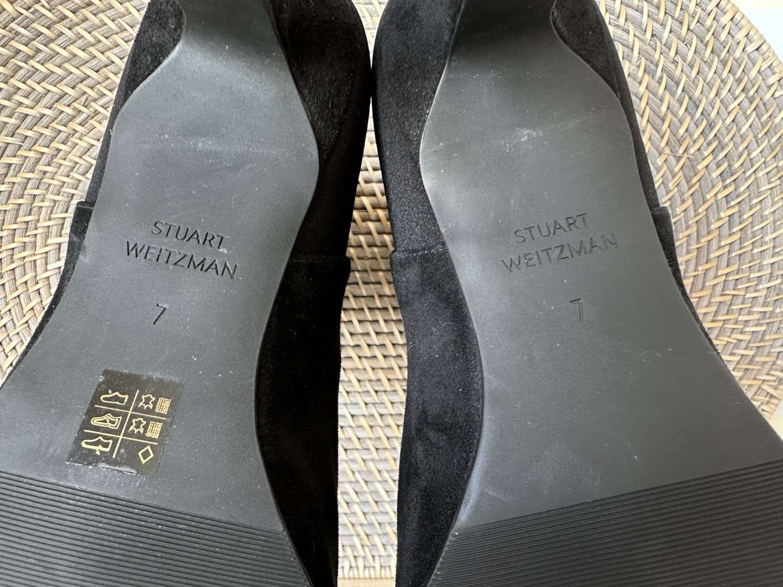 $650 Stuart Weitzman Brandie Womens sz 37/7 Mid-calf black suede pointy Boots