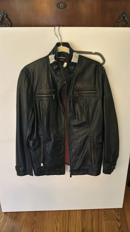 Jaqueta de couro preta nova com etiquetas BMW Heritage - Imagem 2 de 4