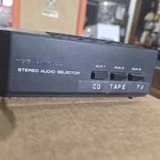 Radio Shack Stereo Audio Selector 42-2110 2-Channel Realistic Sound