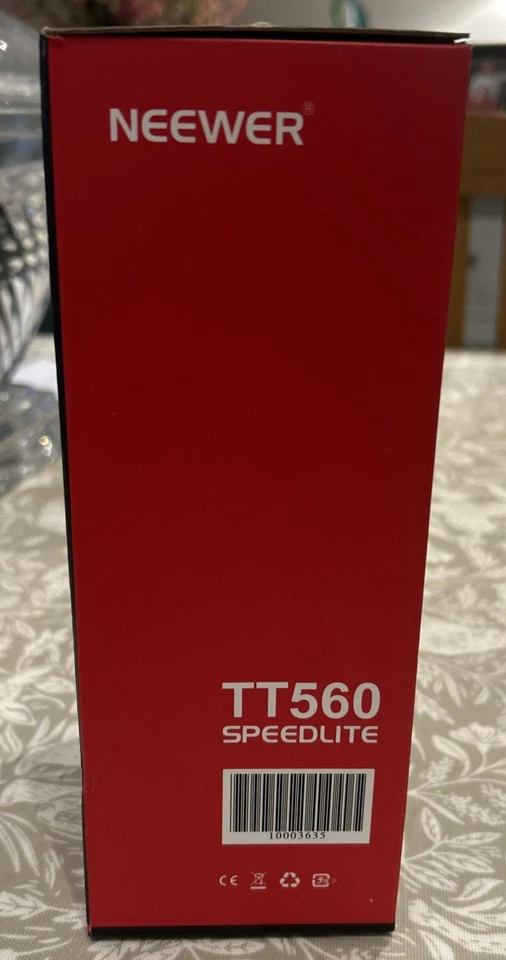 NEEWER TT560 Flash Speedlite for Canon Sony Nikon Panasonic Olympus Pentax - NEW - Image 2 of 4
