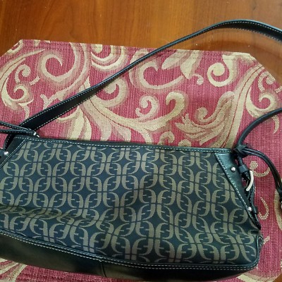 Fossil purse w/ matching Wallet Med size Black and brown