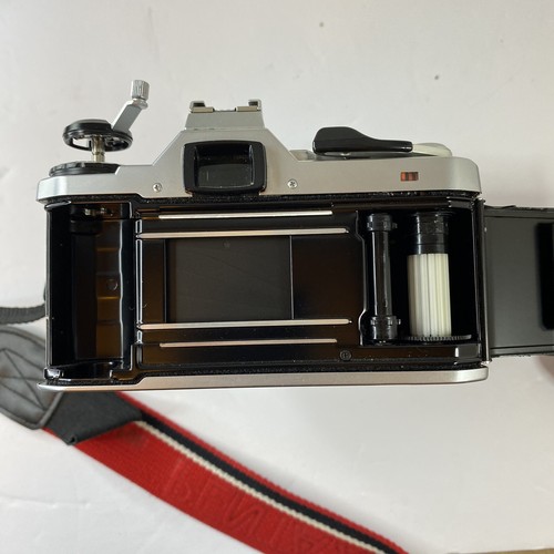 Pentax ME Super 35mm Film Camera Bundle w/ SMC Pentax-A Zoom 28-80mm Lens & Accs - Picture 15 of 18