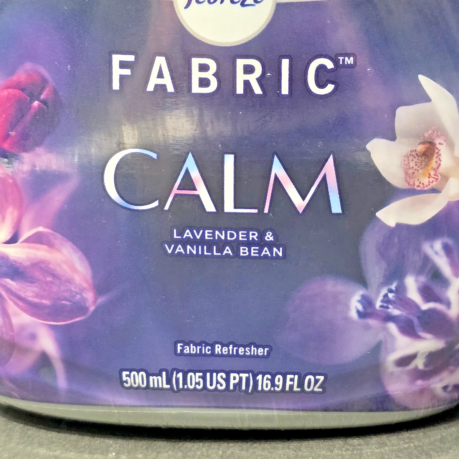 2 x 500ml Bottles Febreze Fabric Refresher. Downy April Fresh & Calm Febreze