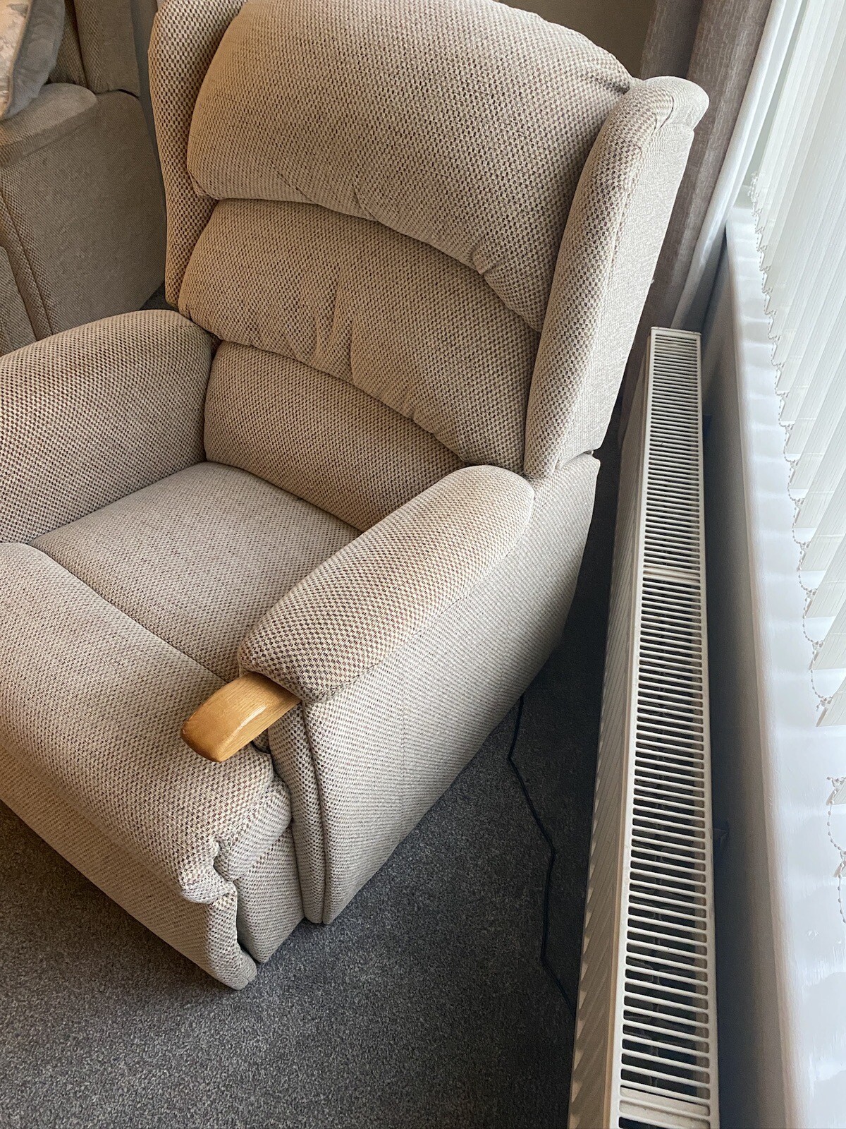 Used riser recliner chair hsl eBay