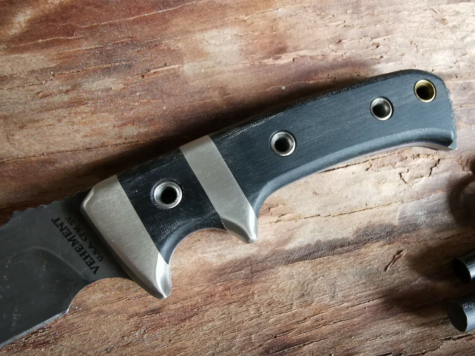 Messer/ Outdoormesser Vehement Knives Oxus, CPM 3V, Micarta, blaue Liner, selten