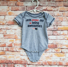 New England Patriots Gray Baby Bodysuit ONESlE 3/6 Months 3-6 NFL Ones
