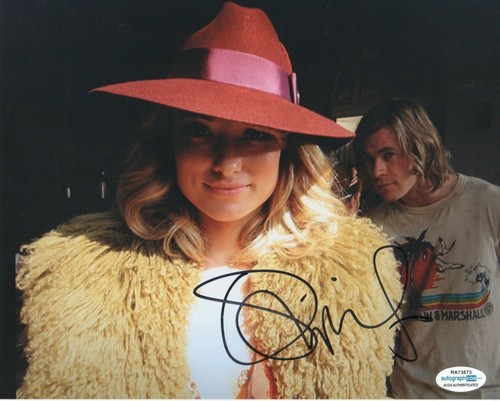 Olivia Wilde Sexy Autographed Signed 8x10 Photo ACOA #7