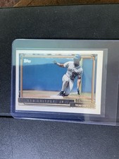 Topps 1992 Base Set Ken Griffey Jr #50 Seattle Mariners MLB Baseball Card